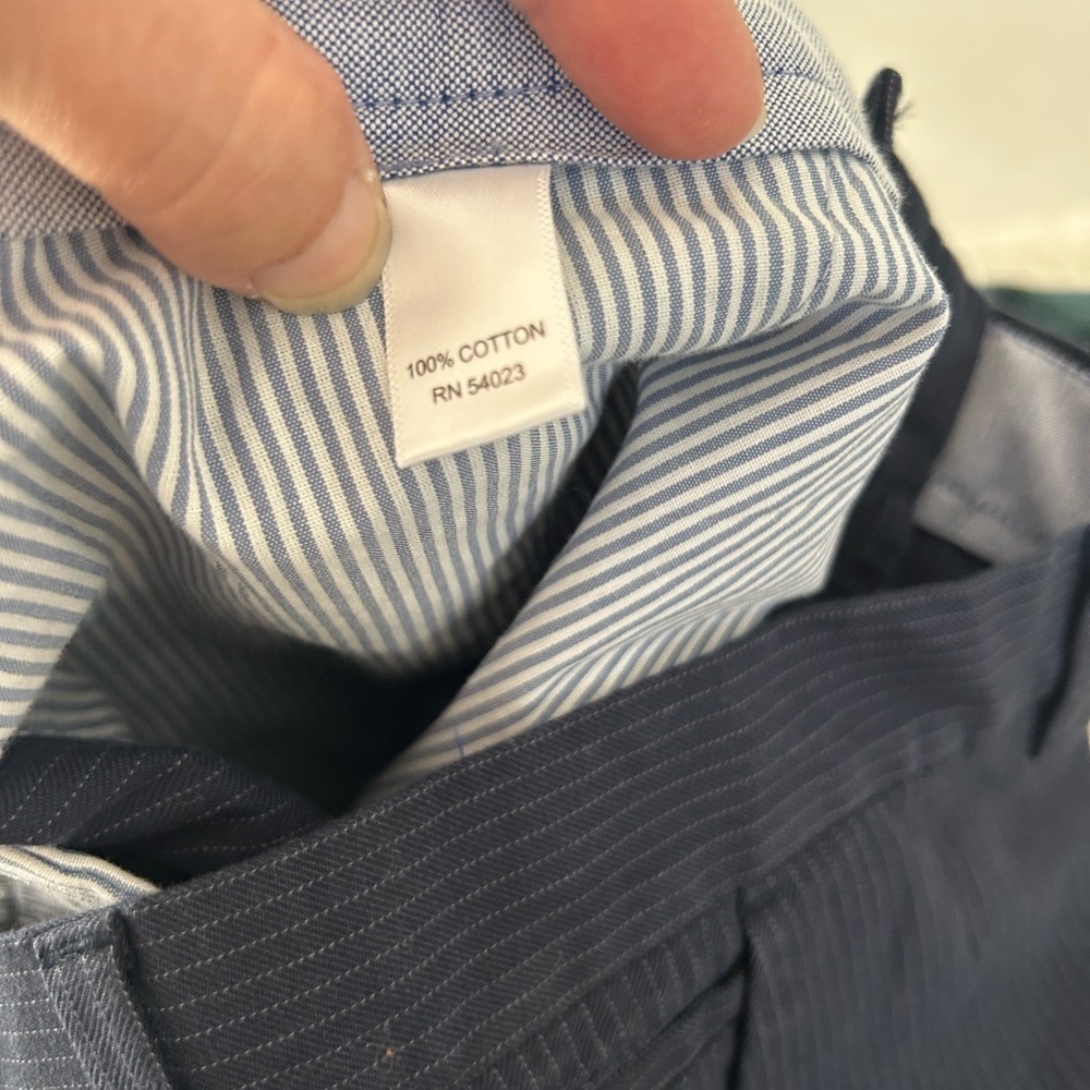 NWT Banana Republic Men's Navy Pinstripe Khaki Pants Size 36x32 - Picture 7 of 7